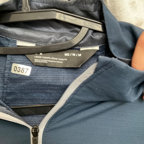 #0387 Navy Quarter Zip Wind Breaker Size M Brand Under Armor - Picture 3 of 3